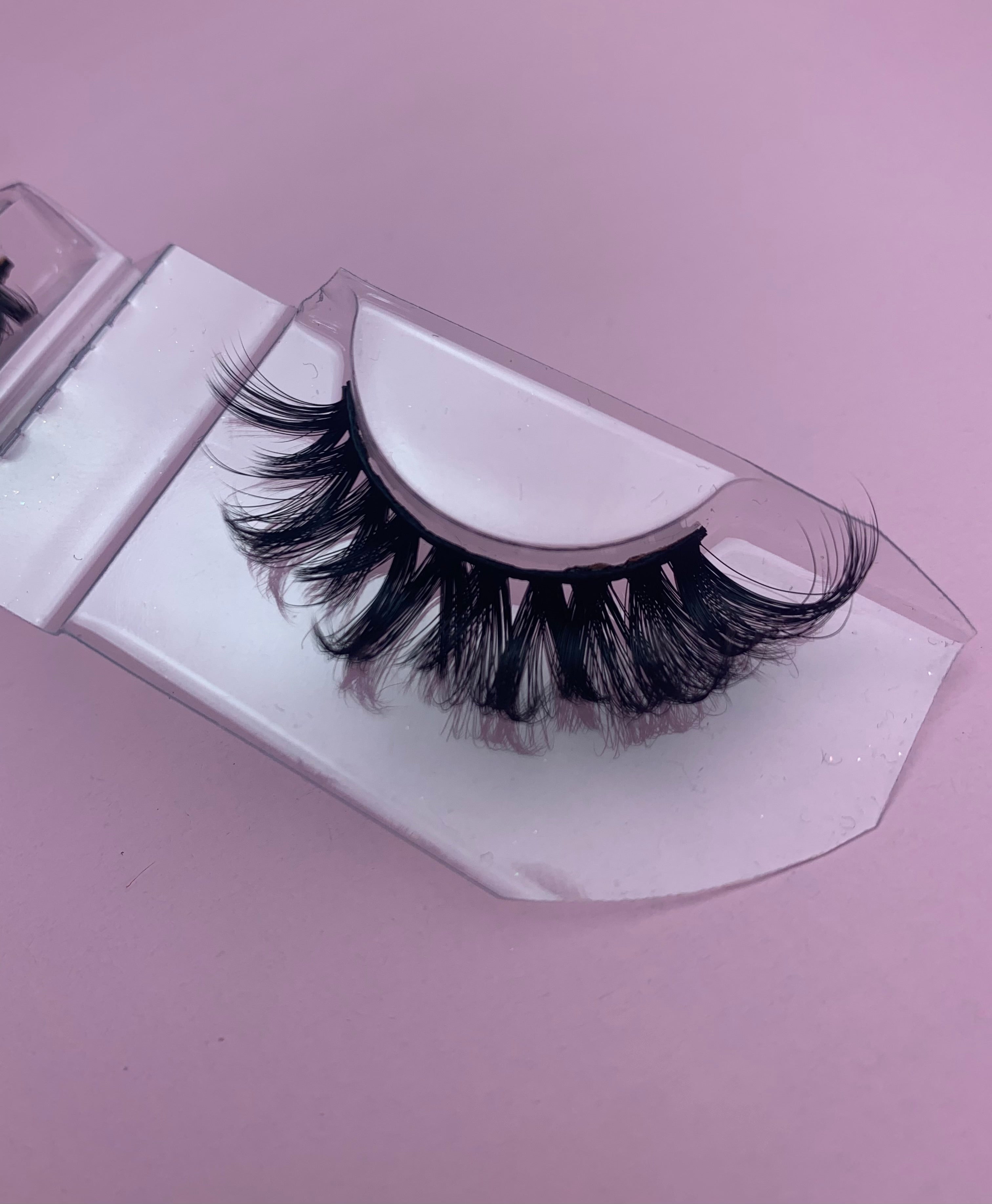 Baddie Lashes PRETTY LITTLE COSMETICS baddie-lashes-pretty-little-cosmetics
